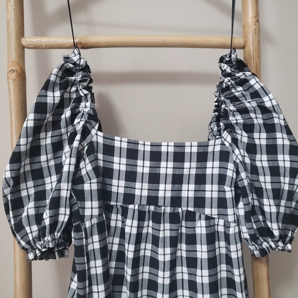 Off shoulder dress - Picture 2 of 4